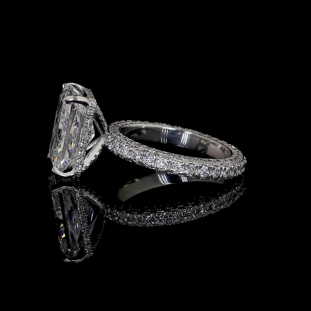 Grande Aura Diamond Ring in 14K Gold with Pave Band