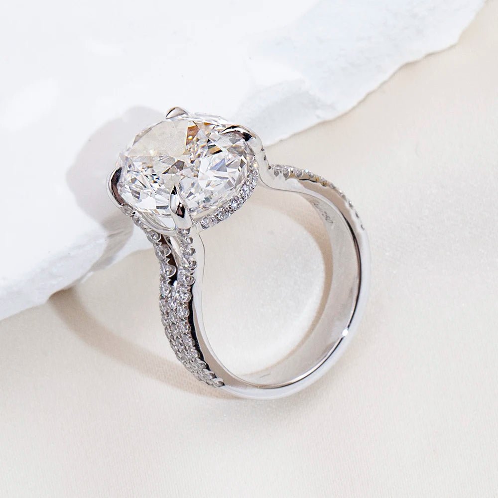 18K Gold Engagement Ring with Lab Grown Diamond