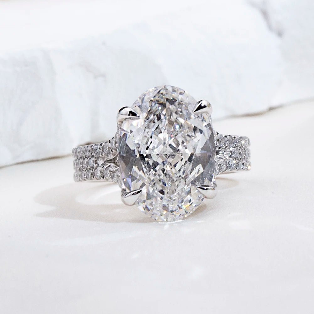 18K Gold Engagement Ring with Lab Grown Diamond